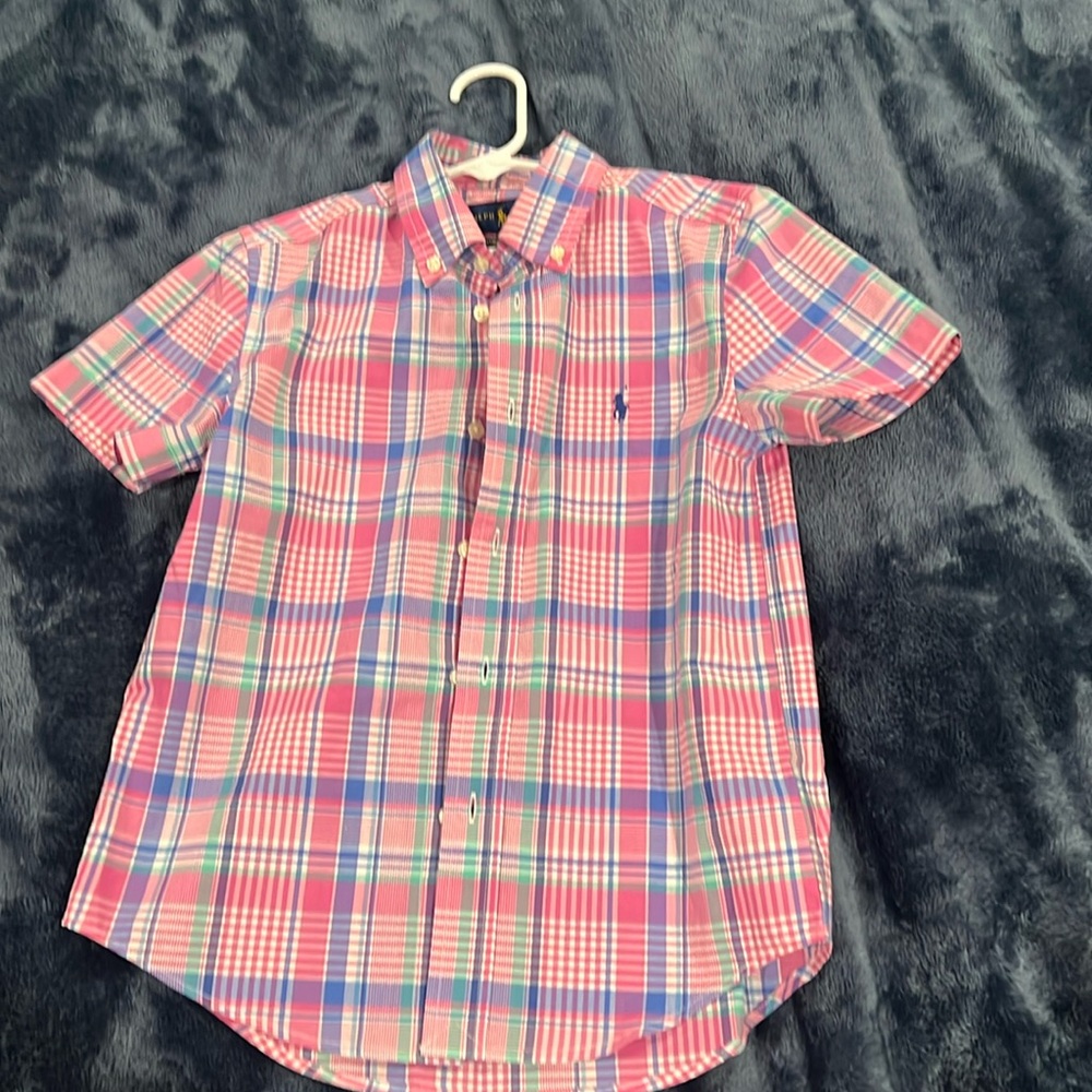 Ralph Lauren boys white button down shirt. Great condition size 6. Worn once.